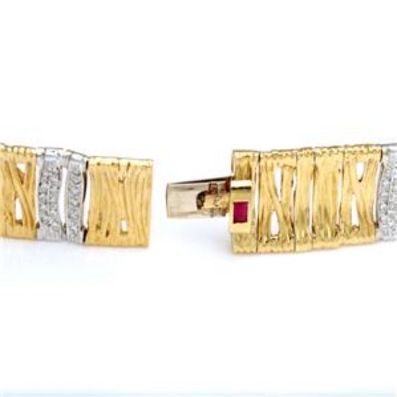 Roberto Coin Diamond 18k Gold Elephant Skin Wide Flex Bracelet - Picture 9 of 10